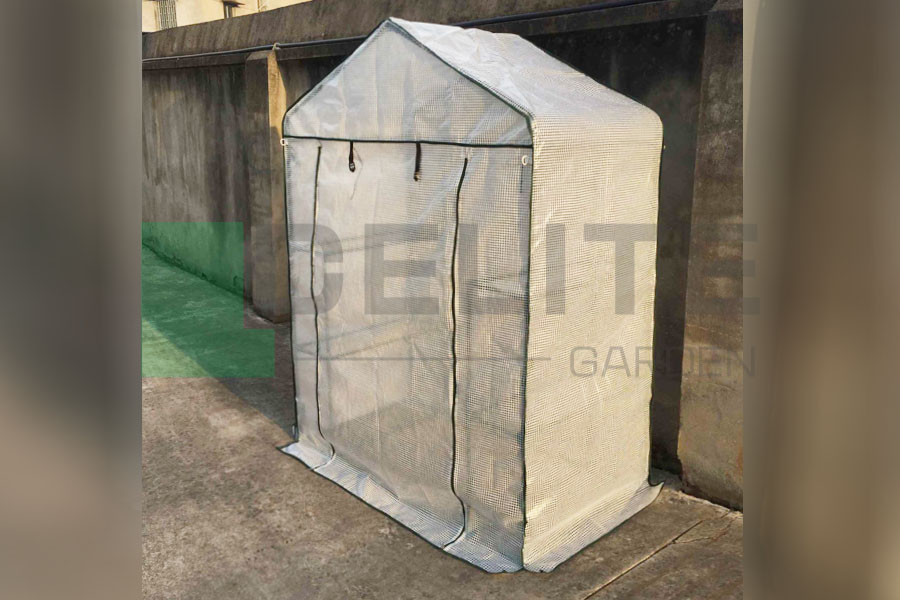 Walk-in Greenhouse 143x73x195cm
